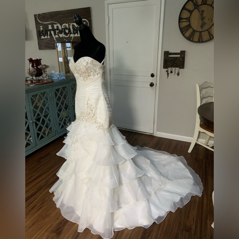 Allure Bridals wedding dress mermaid size 12